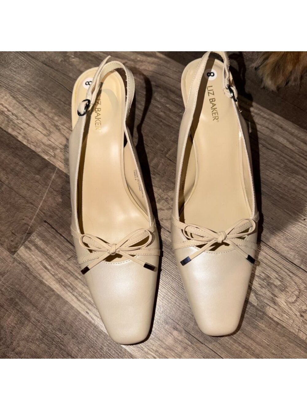 Liz Baker Beige Slingback Kitten Heels With Bow Accent Size 8M Square Toe Elegan
